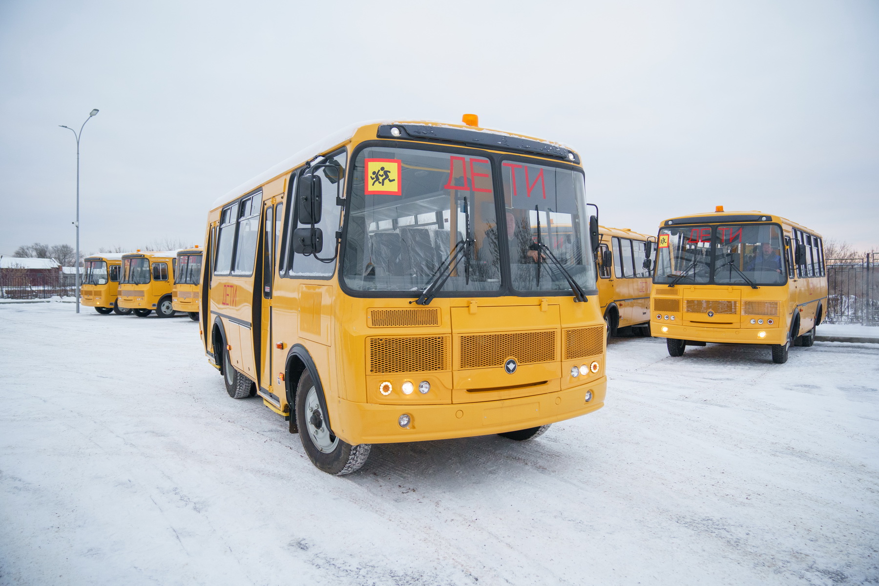 Получены новые школьные автобусы | 08.12.2022 | Новости Гаврилова Посада -  БезФормата